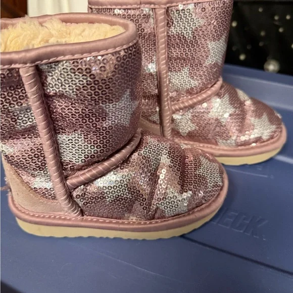 Ugg Toddler Glitter Stars Pink Girls Size 8 Boots Good Condition - Picture 2 of 7